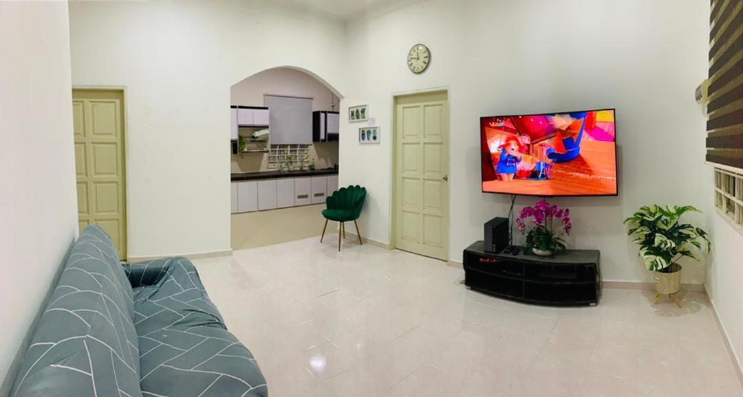 Nurul Amin Guest House Pantai Cahaya Bulan Kota Bharu Exterior foto