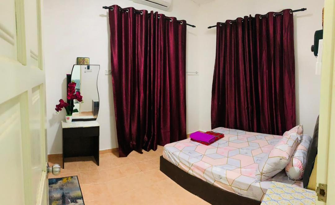 Nurul Amin Guest House Pantai Cahaya Bulan Kota Bharu Exterior foto